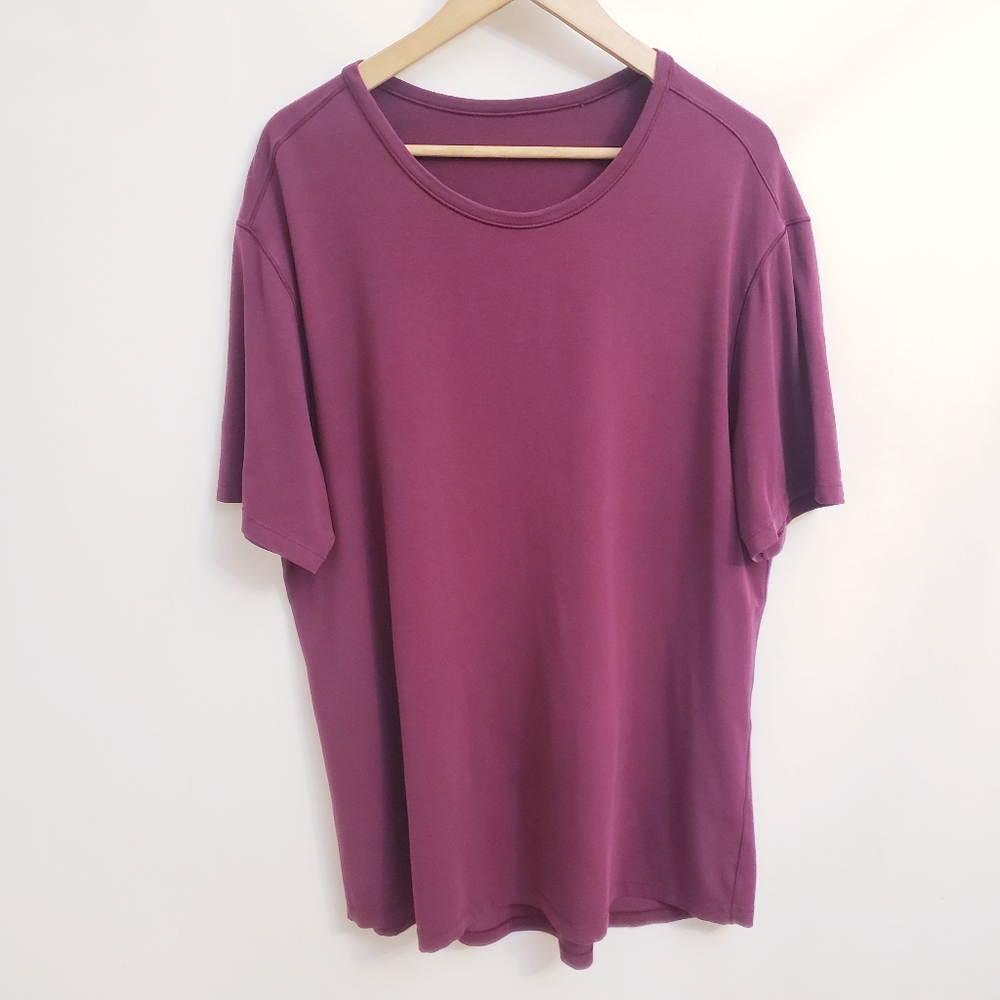 Lululemon Men's Burgundy Athletic Short Sleeve Scoop Neck T-Shirt